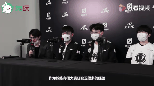 Rookie迎来二十赛季出色发挥，FPX观众热烈欢呼！(rookie2021年还打比赛吗?)
