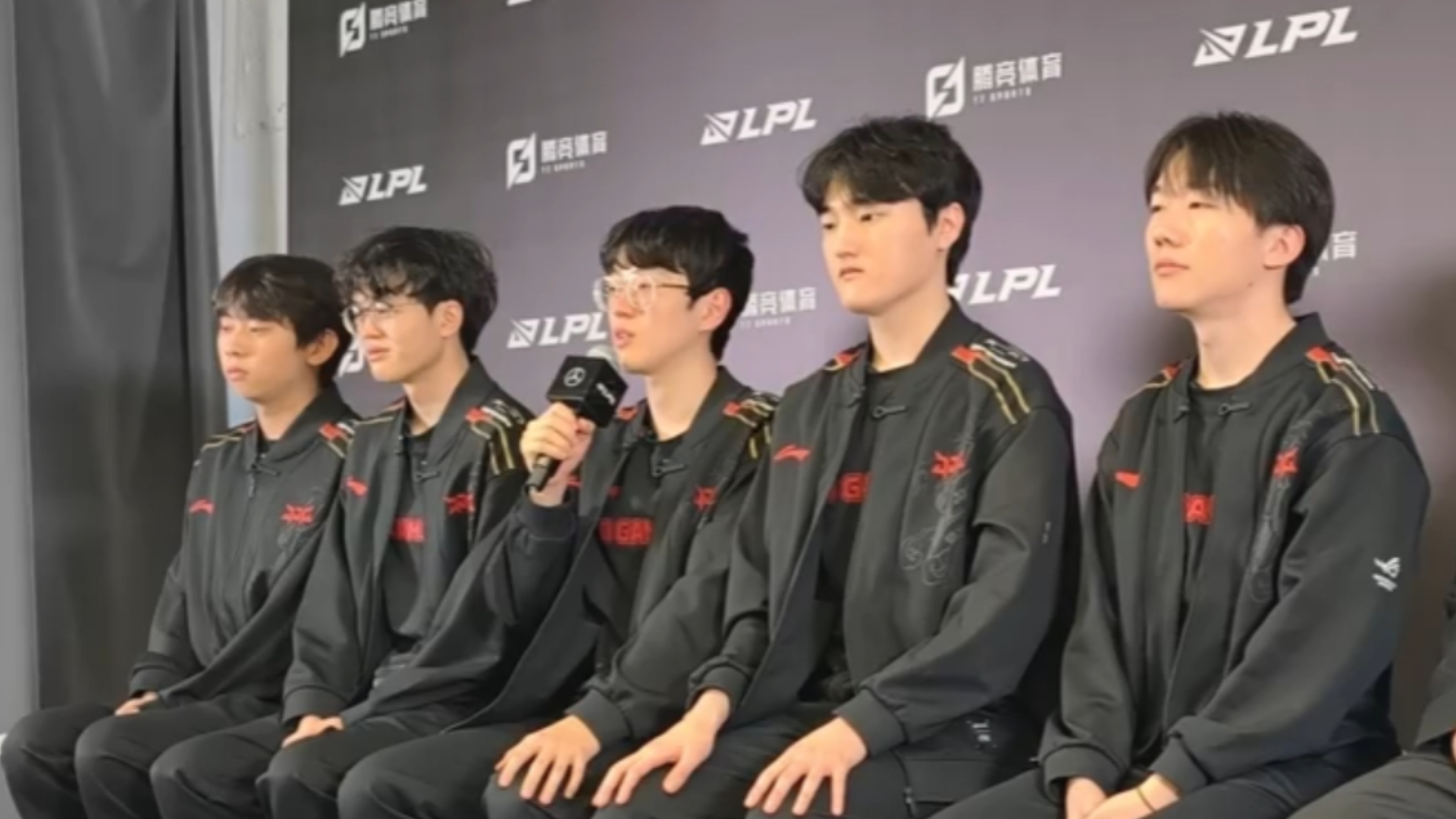 关于Scout重要时刻持续失利，瑞士队带队取胜！的信息