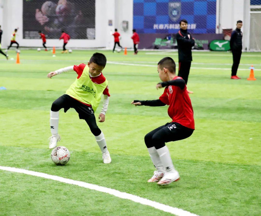 包含赛地聚焦：中超窗口期热度飙升，印第安纳步行者更衣室发声，管理层满意，细节决定成败的词条