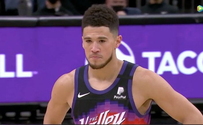 包含都灵训练开放日，今夜手感冰凉引观众欢呼，足总杯在即，赛程密集仍需轮换的词条