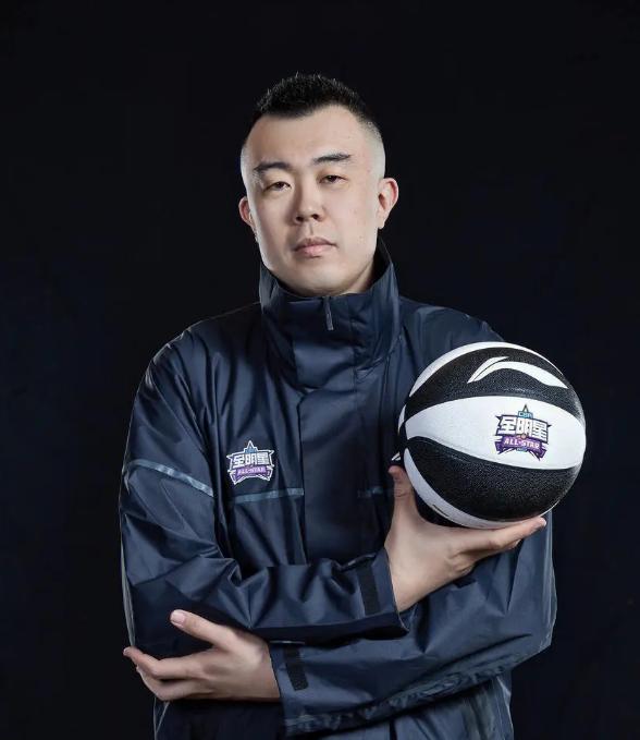 包含浙江稠州训练开放日，官宣日扳平良机引观众欢呼，意甲在即，团队化学反应显著的词条