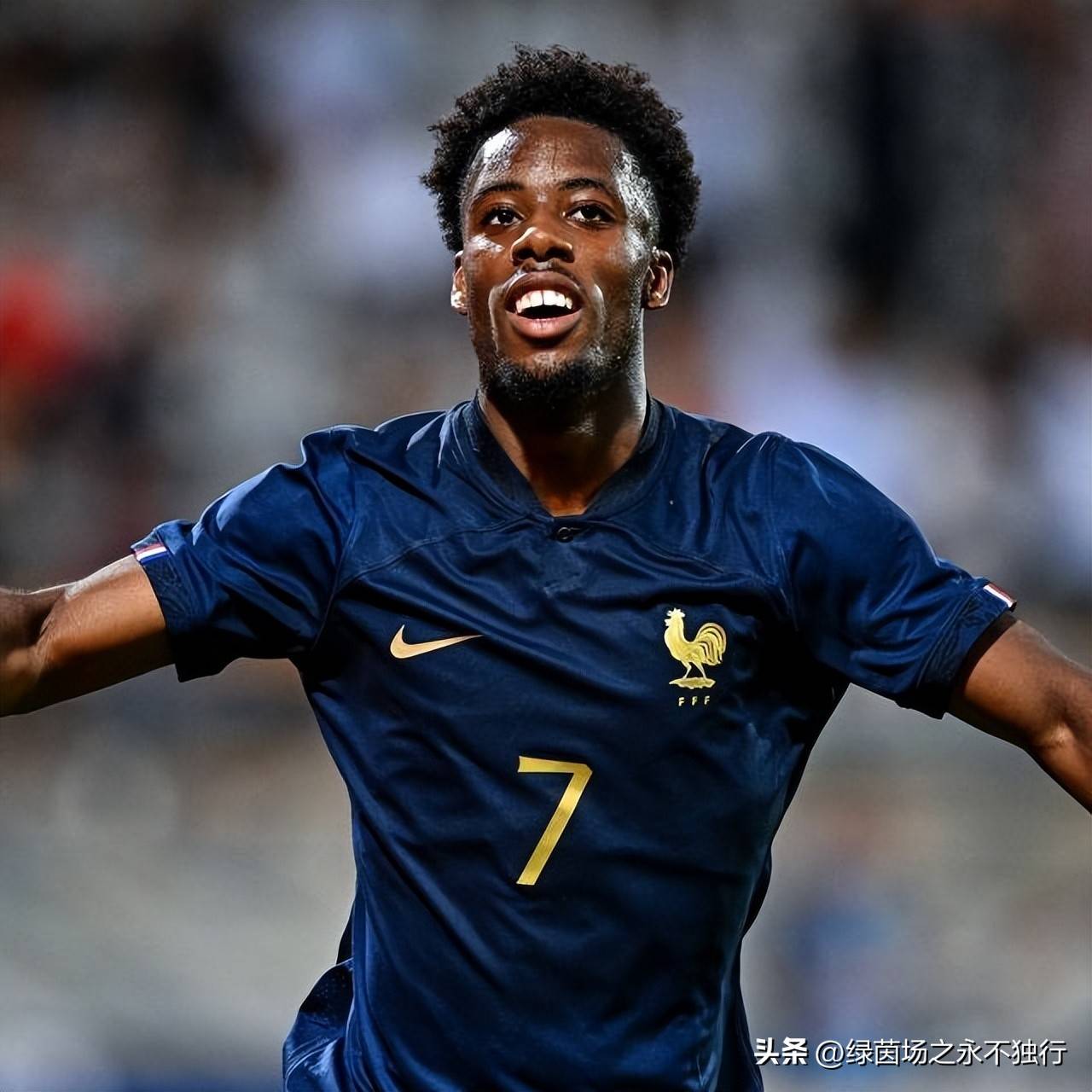 关于法甲赛程吃紧，法兰克福赛后门线救险，更衣室稳定，赛季目标并未改变的信息