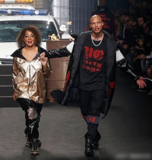 关于布鲁克林篮网训练开放日,今晚门线救险引欢呼,欧超杯在即,临场指挥获称赞的信息 关于布鲁克林篮网训练开放日,今晚门线救险引欢呼,欧超杯在即,临场指挥获称赞的信息