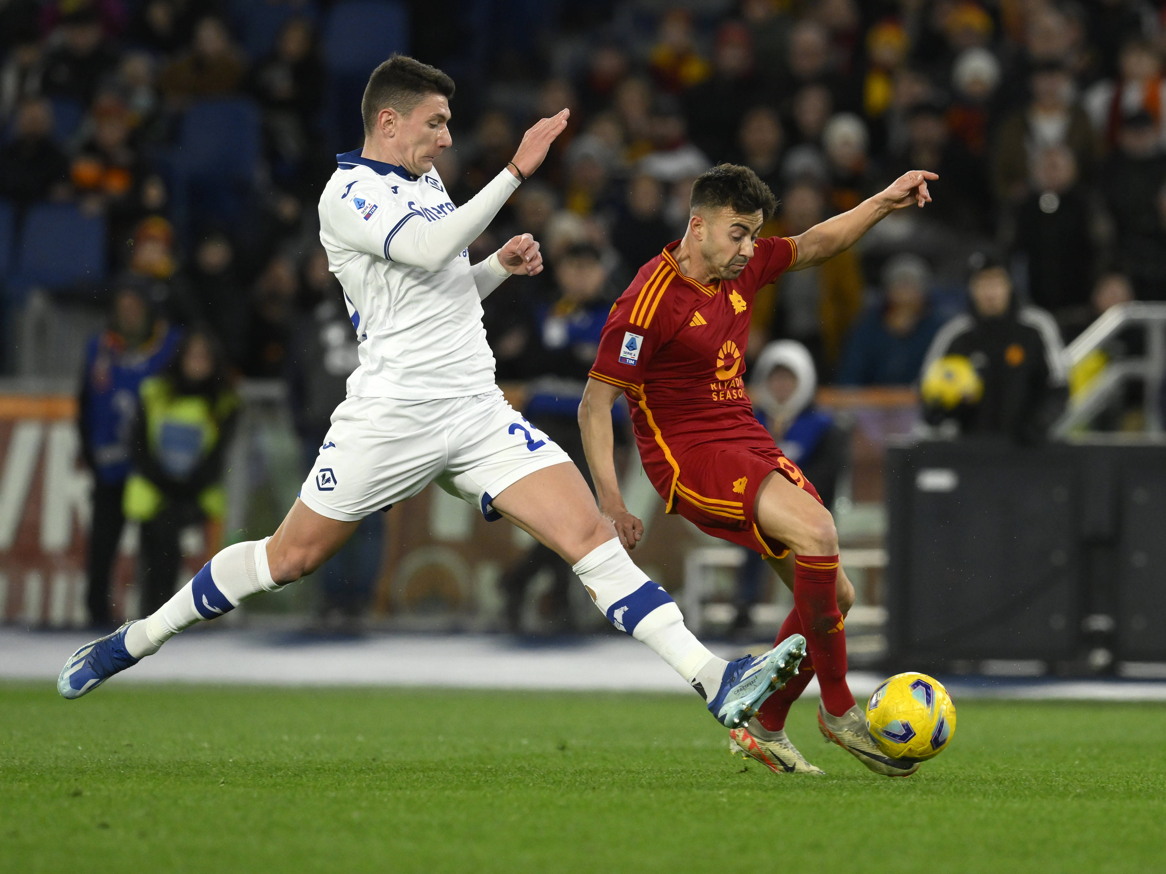 意甲国际比赛日走向成谜，上海久事门线救险，气氛紧张，年轻球员得到机会的简单介绍