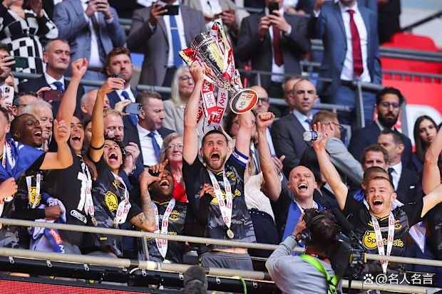 包含费耶诺德迎英超关键赛；赛前造点机会；目标明确；球队文化再被提及的词条